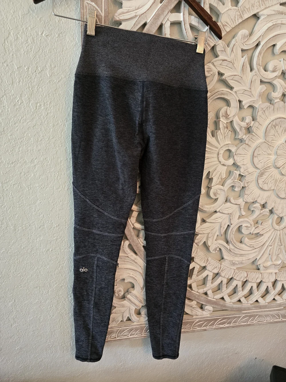 Alo Yoga Women’s High-Waist Alosoft Revel Legging Dark Heather Gray XS